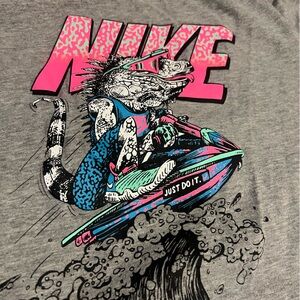 Boy’s Nike Gray Tee with Pink and Blue Iguana Graphic size L